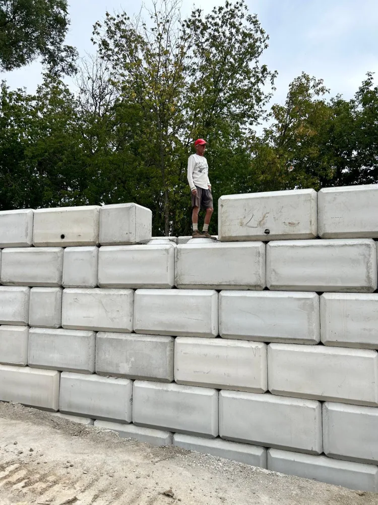 Retaining Wall service — Global City Excavation, GTA